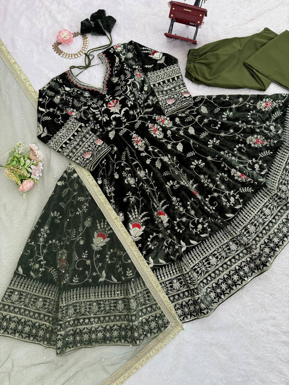 Green Velvet Heavy Embroidered Anarkali Kurta Pant Set with Dupatta – Festive & Wedding Wear