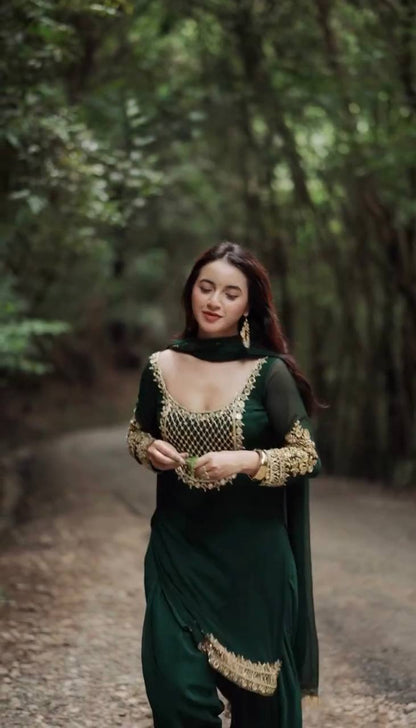 Emerald Green Luxury Embroidered Kurta Pant Set with Chiffon Dupatta