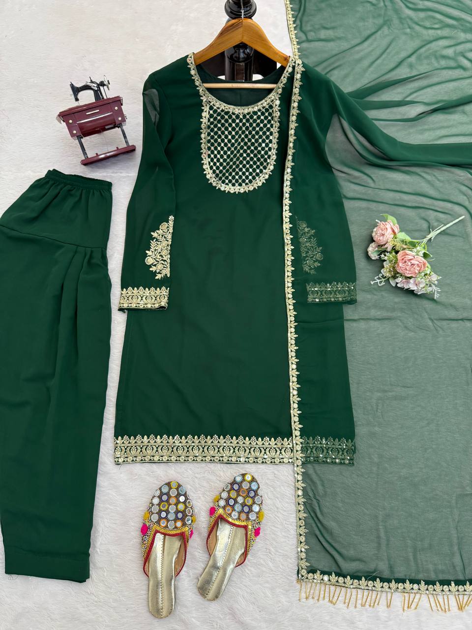 Emerald Green Luxury Embroidered Kurta Pant Set with Chiffon Dupatta