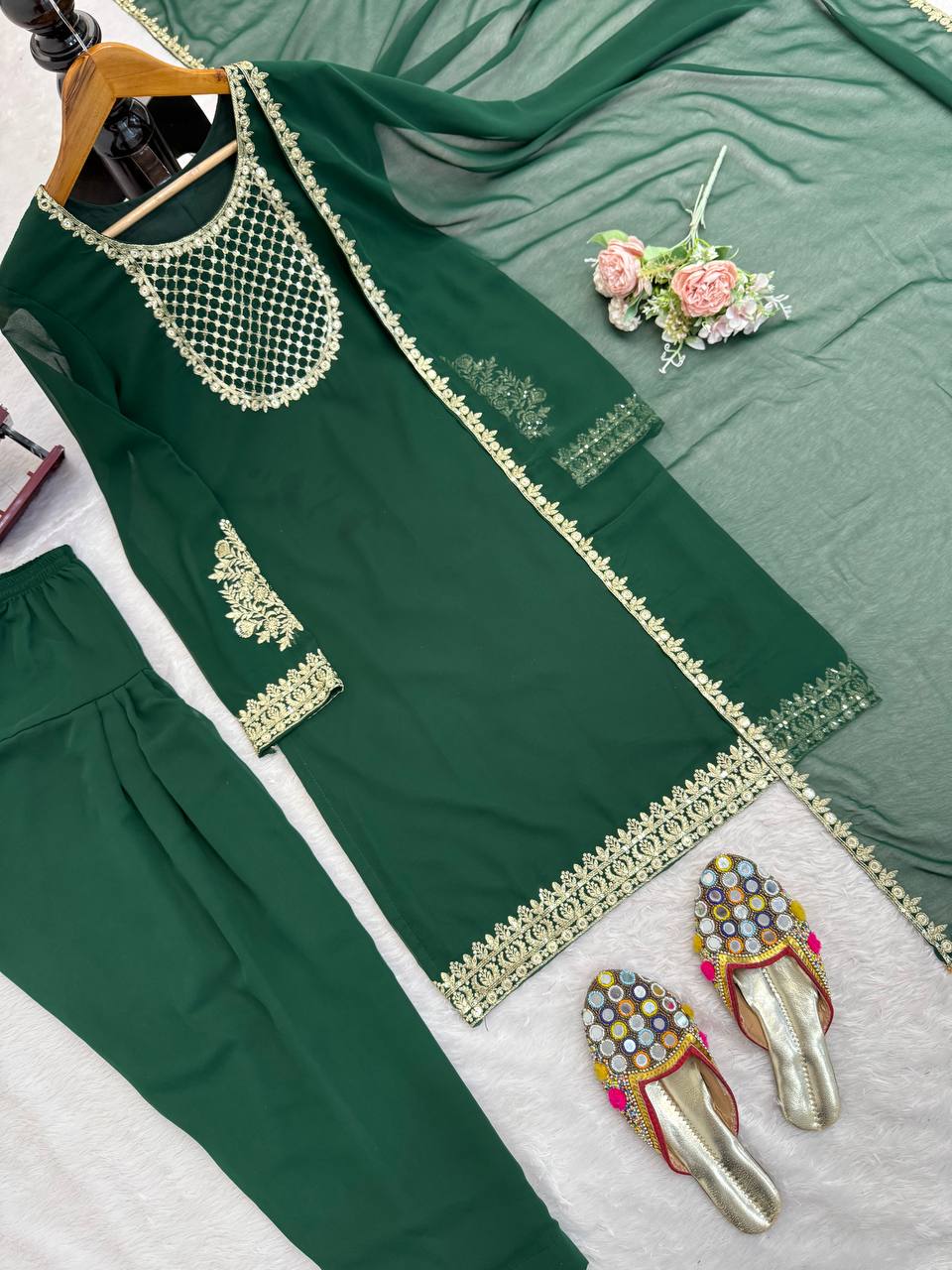 Emerald Green Luxury Embroidered Kurta Pant Set with Chiffon Dupatta