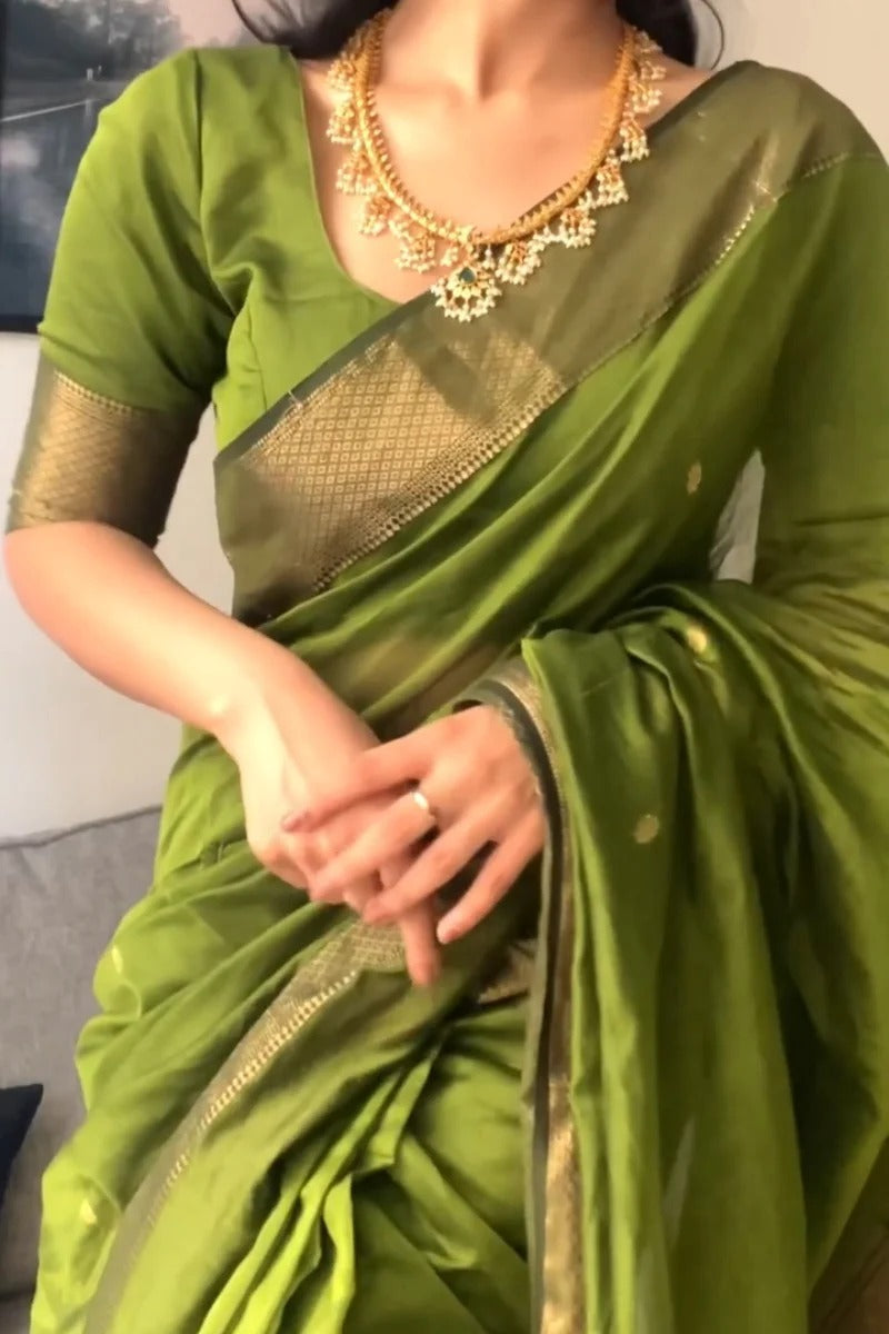 Bhavna - Green Pure Linen Silk Saree with Jacquard Weaving